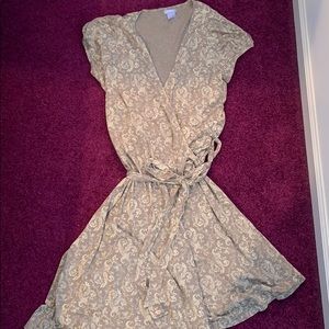 🤰Gap Maternity wrap dress!🤰